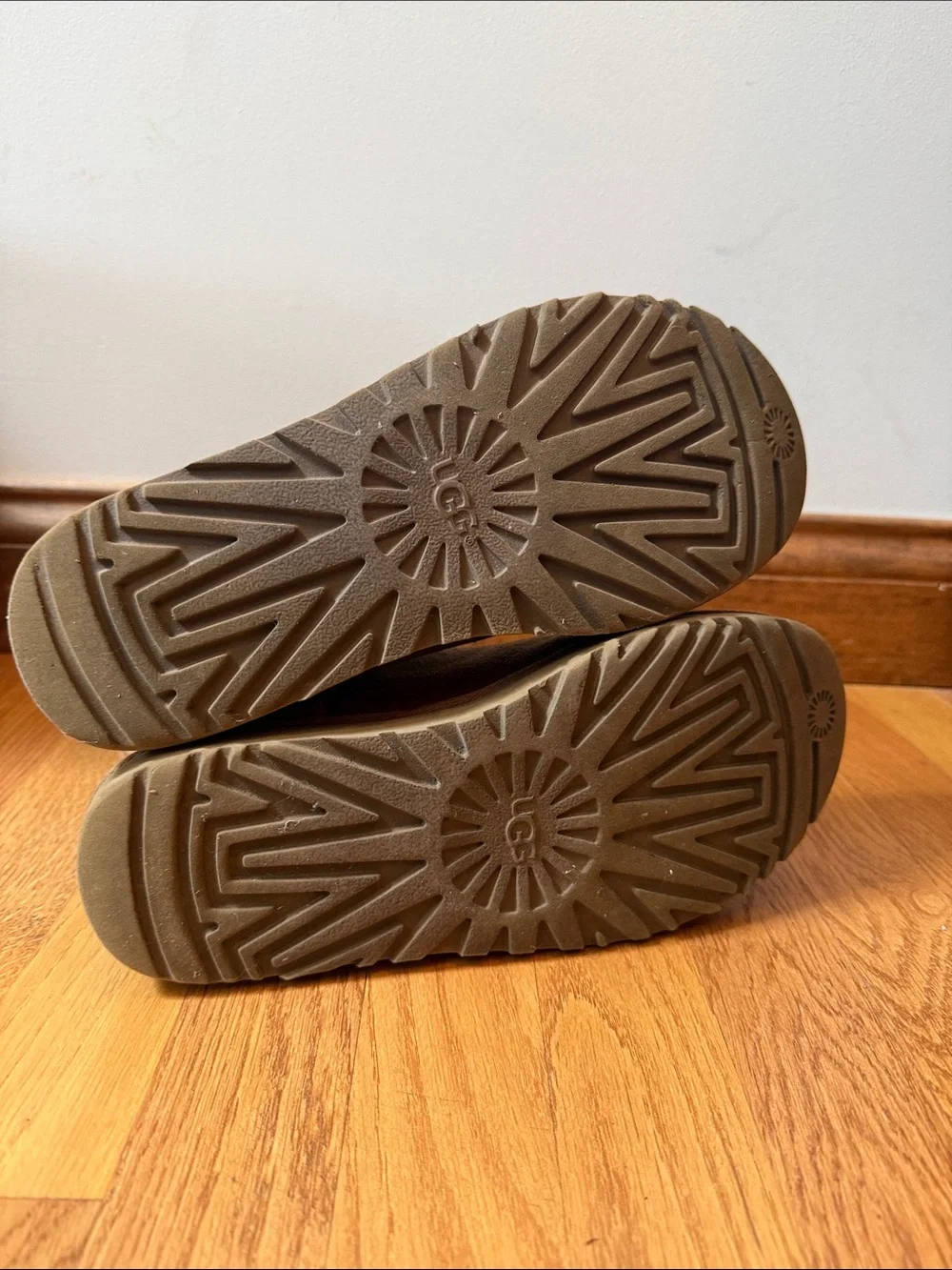 UGG women’s classic